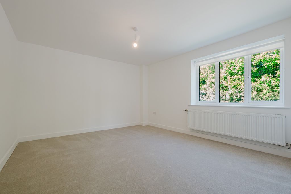 Property photo 3 of 10 Photo