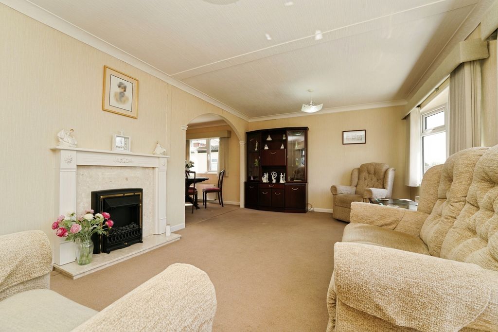 Property photo 2 of 15 Pbox-Img.Jpg