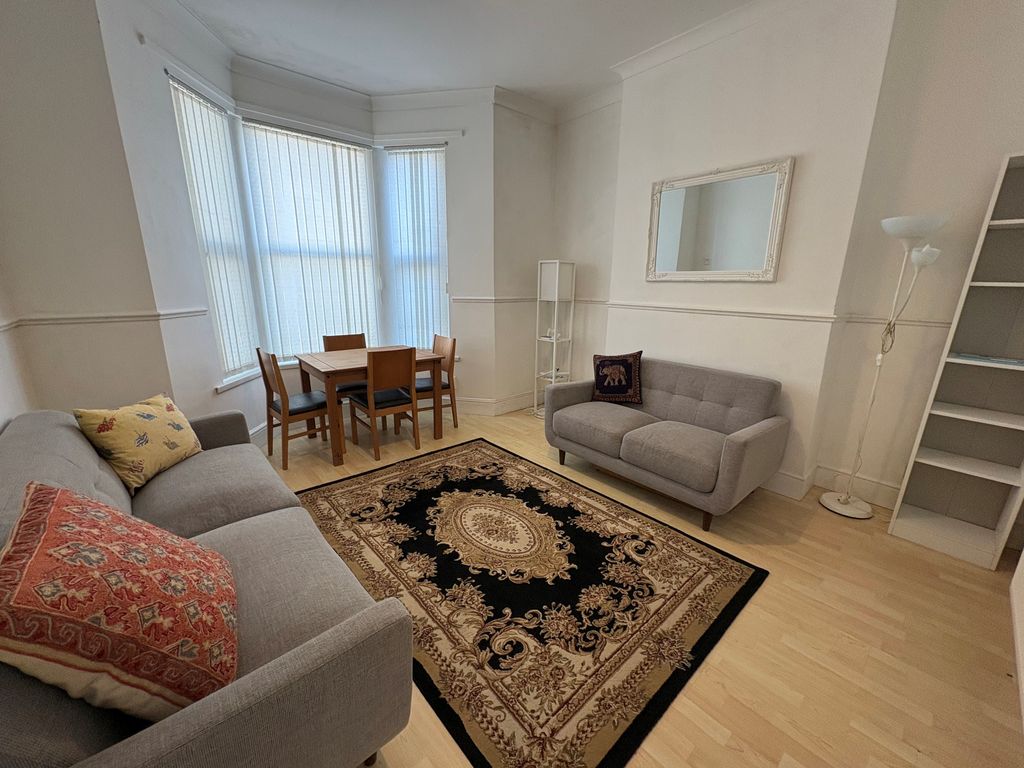 Property photo 1 of 5 Bedroom 1