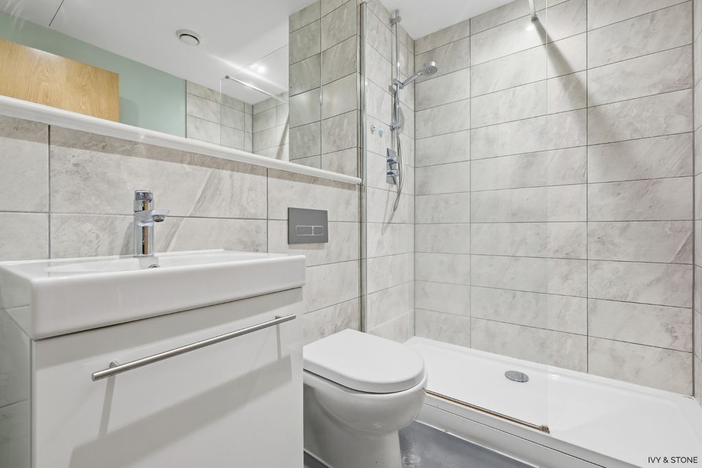 Property photo 3 of 15 4825163