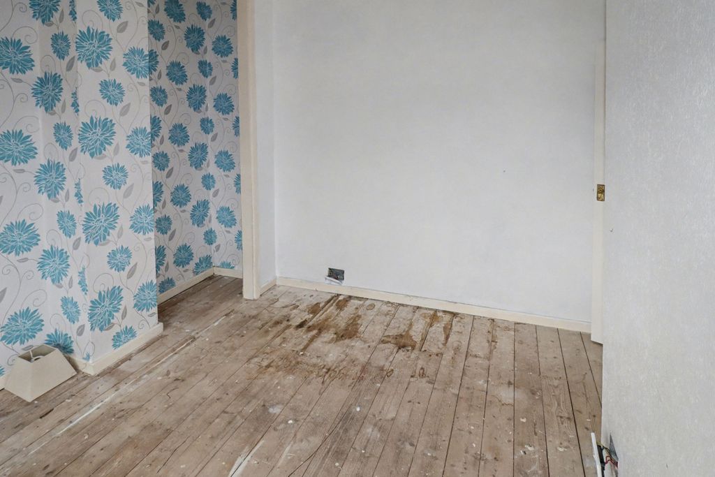 Property photo 3 of 17 7 Rishworth Hall Close, Rishworth, Sowerby Bridge, West Yorkshire, Hx6 4Qp