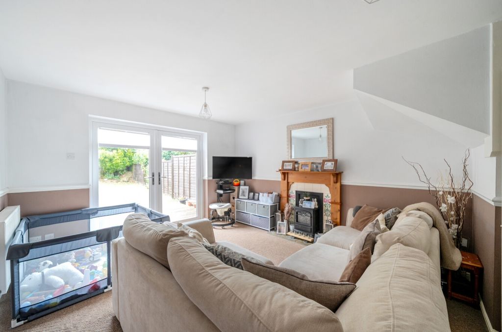 Property photo 3 of 15 Ewemove Harrogate Living Room