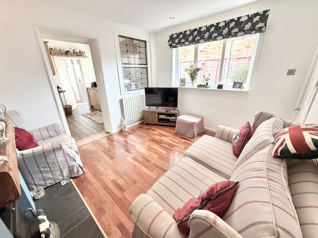 Property photo 3 of 17 Img_9168
