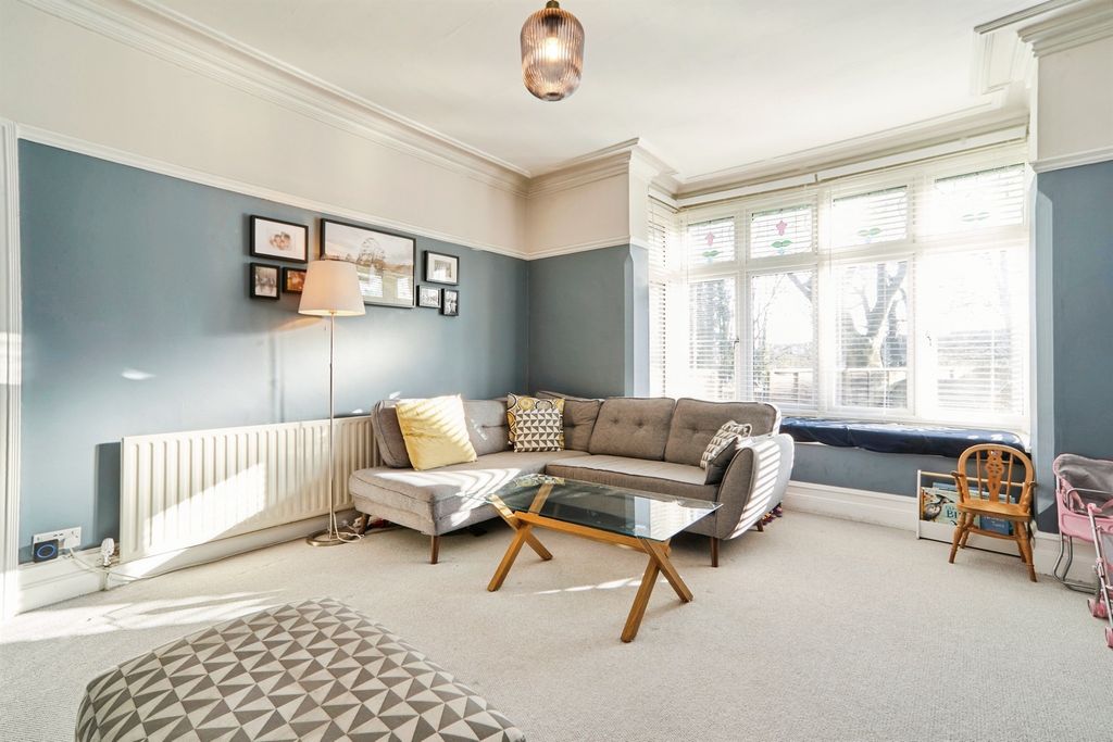 Property photo 3 of 19