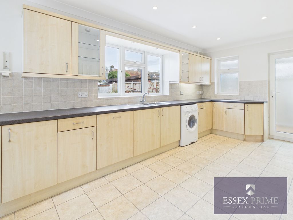 Property photo 3 of 34 Photo 32