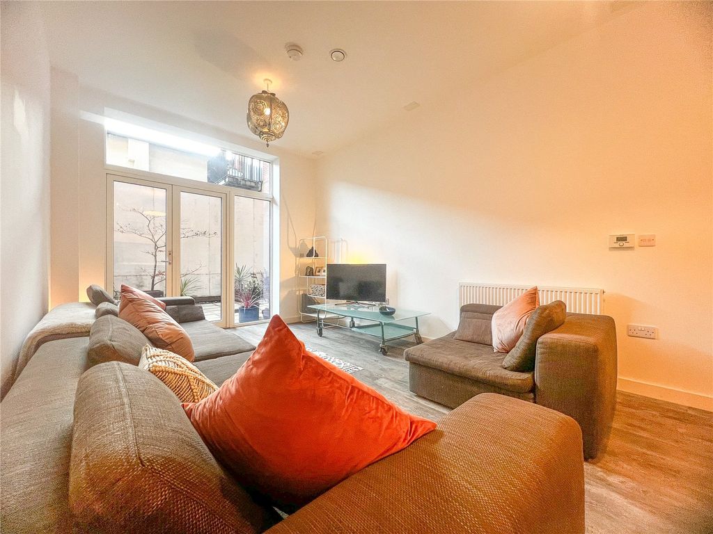 Property photo 1 of 13 Picture No. 12