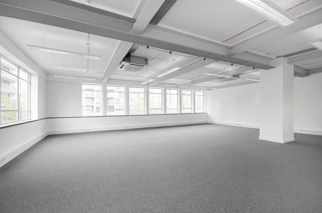 Property photo 2 of 9 Q West  Brentford 2.Jpg