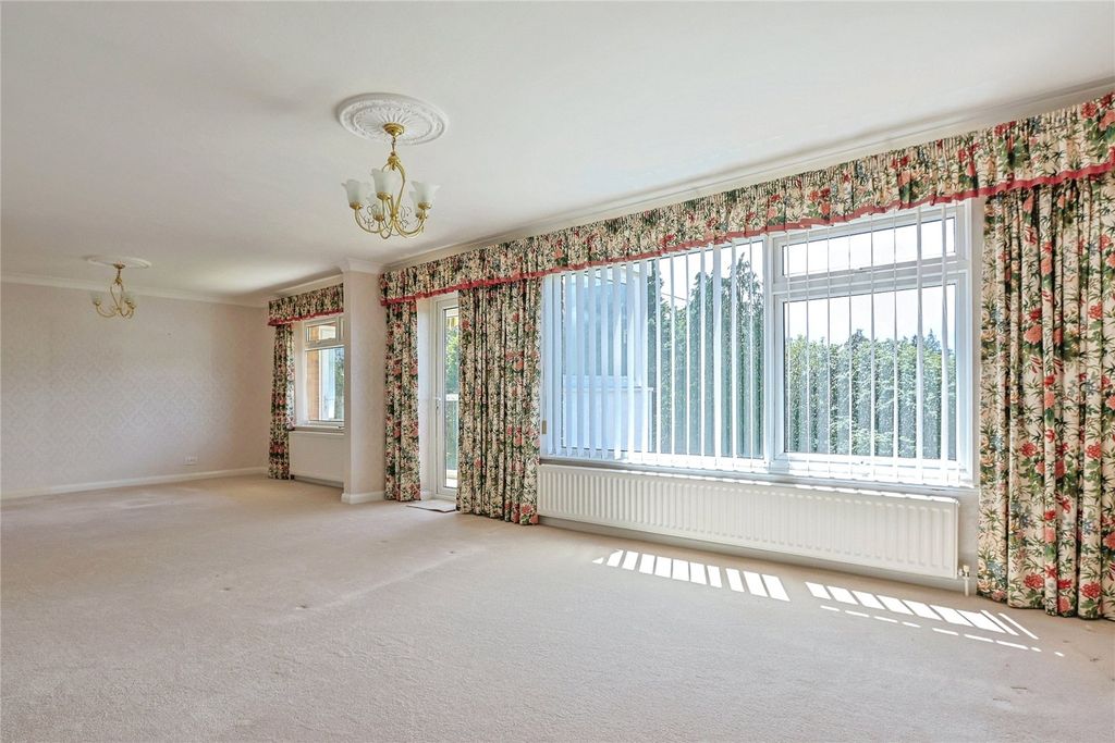 Property photo 2 of 19 Picture No. 10