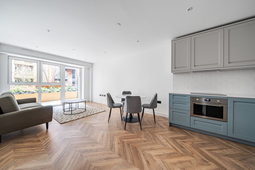 Property photo 2 of 16 964425 (2)