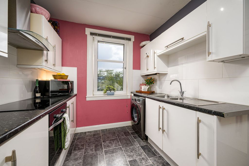 Property photo 3 of 15 Kitchen