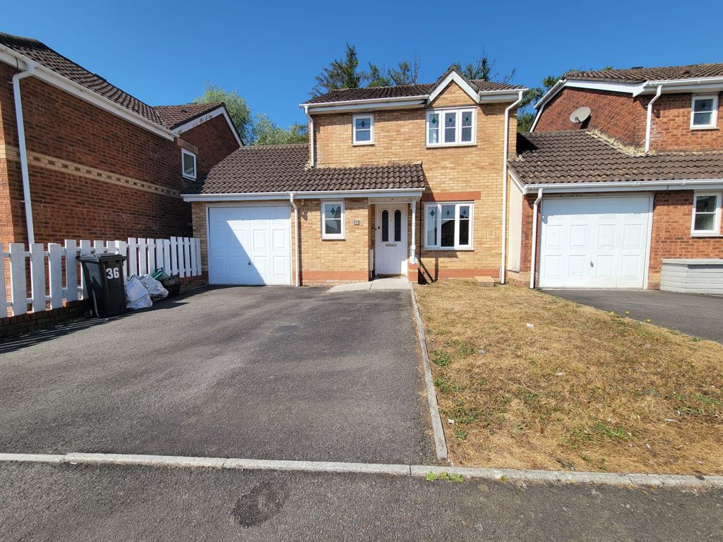 Property photo 1 of 20 4 Bedroom Detached Home