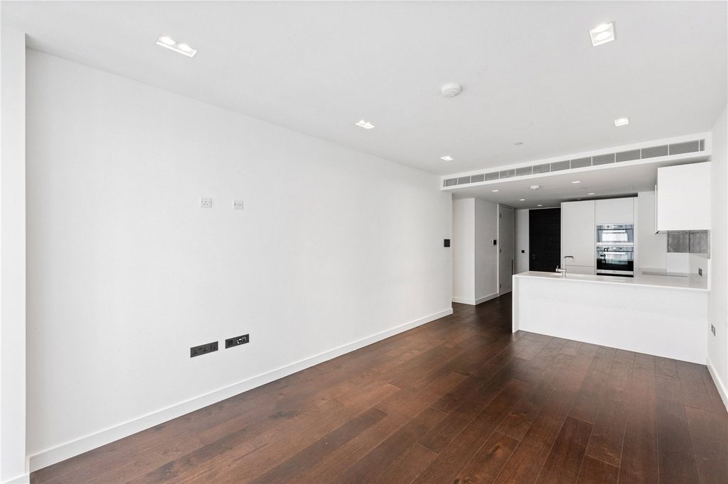 Property photo 3 of 18 Picture No. 05