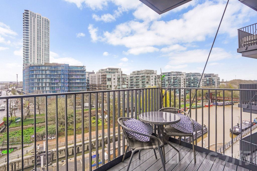 Property photo 3 of 14