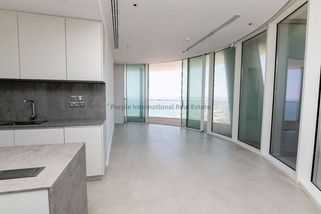 Property photo 2 of 40