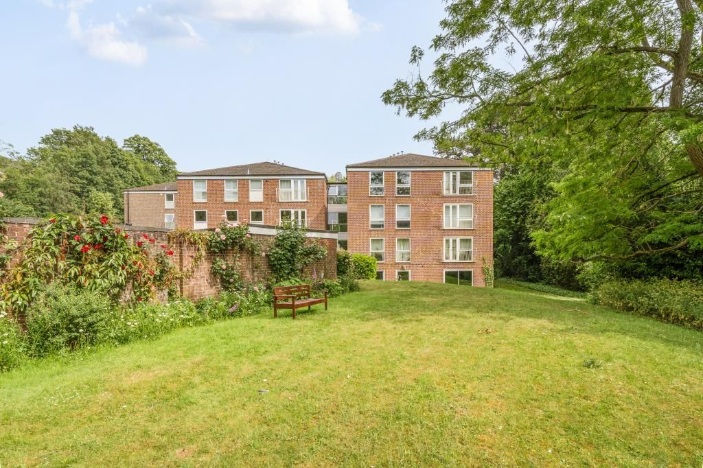 Property photo 1 of 22 Communal Gardens