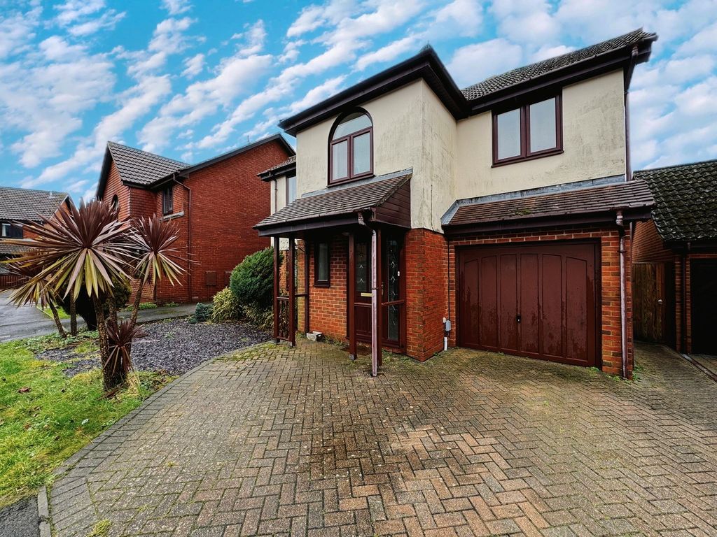 Property photo 1 of 14 External