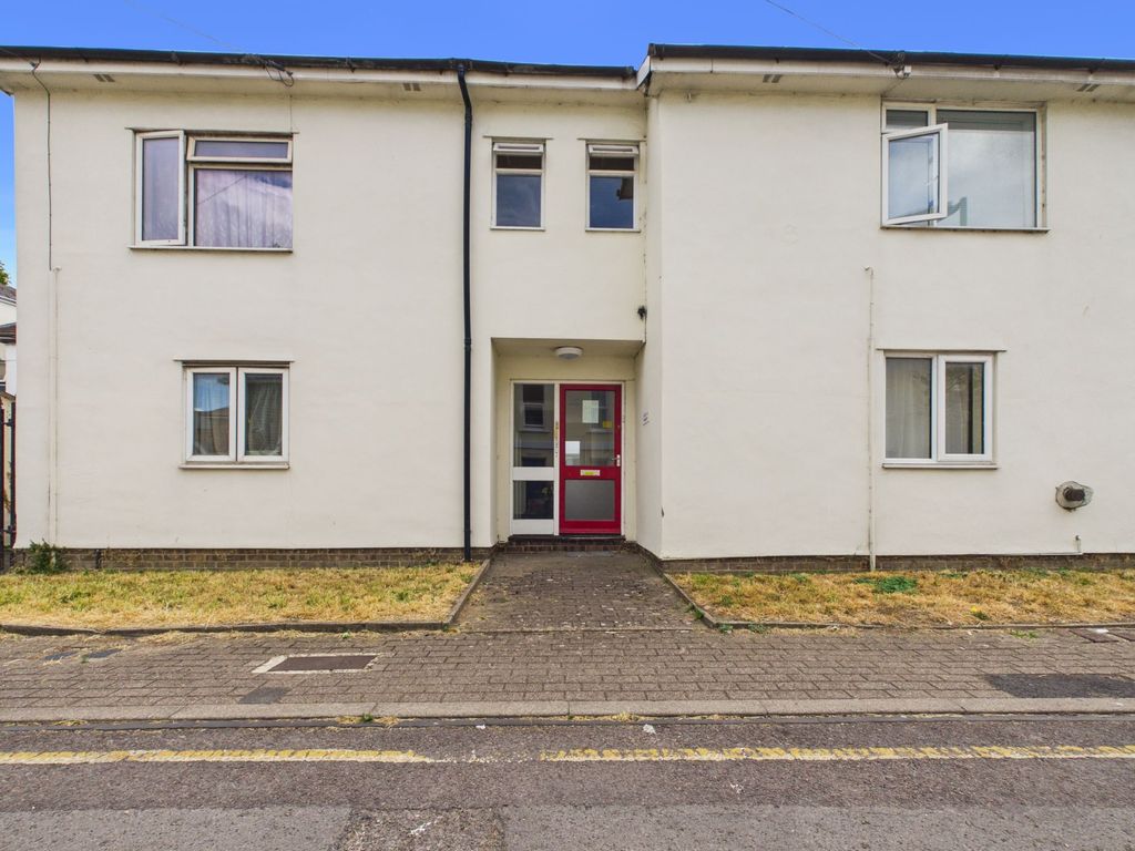 Property photo 2 of 7