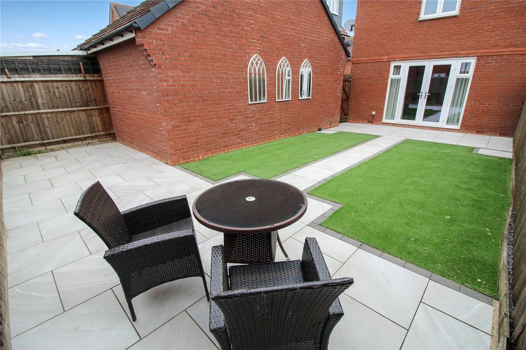 Property photo 2 of 15 Picture No. 02