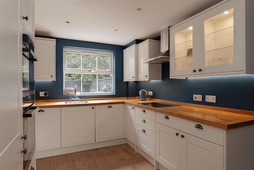 Property photo 3 of 12 1.Jpg
