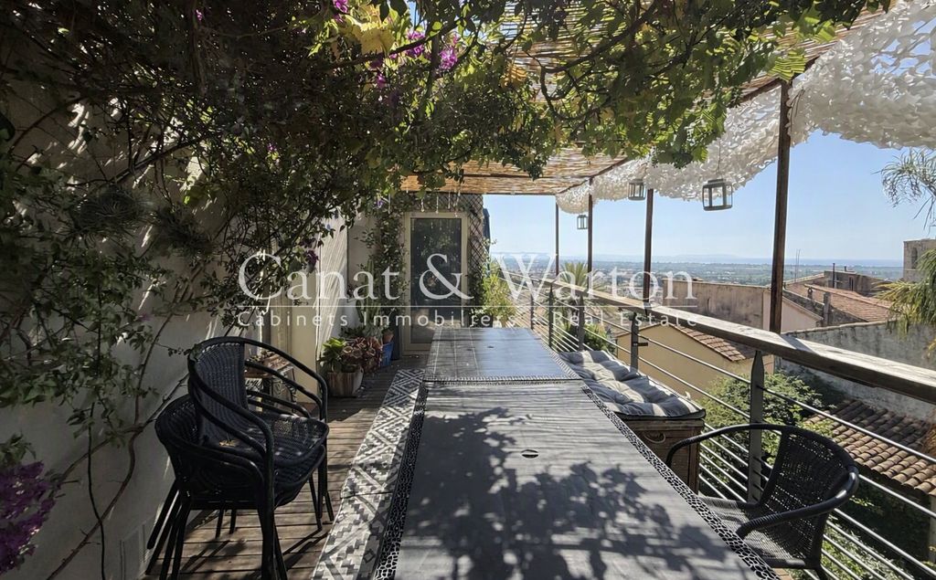 Property photo 1 of 6 Historic Centre Villa With Pool, Outbuildings And Sea Views