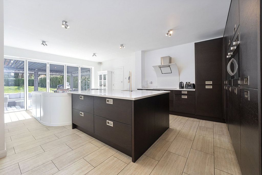 Property photo 1 of 37 Picture No. 37