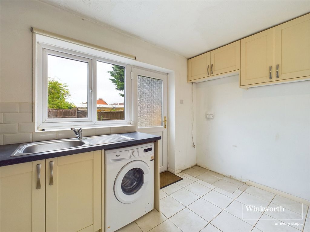 Property photo 3 of 9 Picture No. 27
