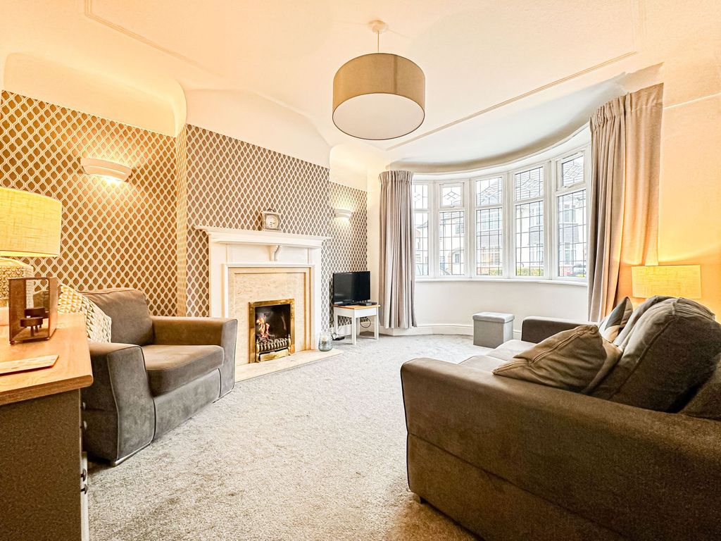 Property photo 2 of 12 Photo 11