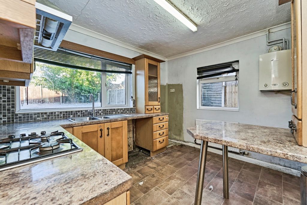 Property photo 3 of 20 Pbox-Img.Jpg