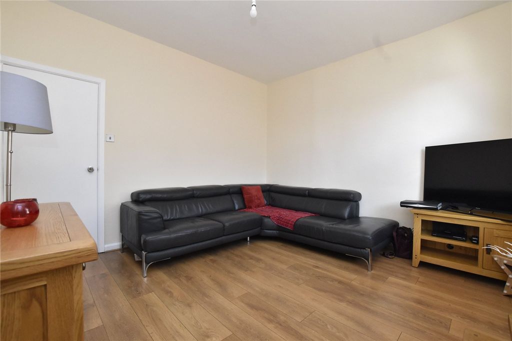Property photo 2 of 11 Picture No. 02
