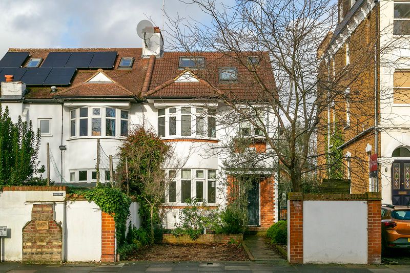 Property photo 1 of 18 Waldegrave Park, Strawberry Hill