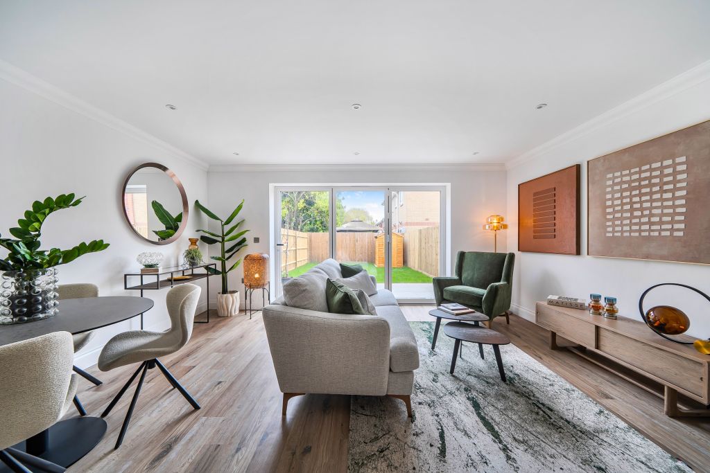 Property photo 2 of 23