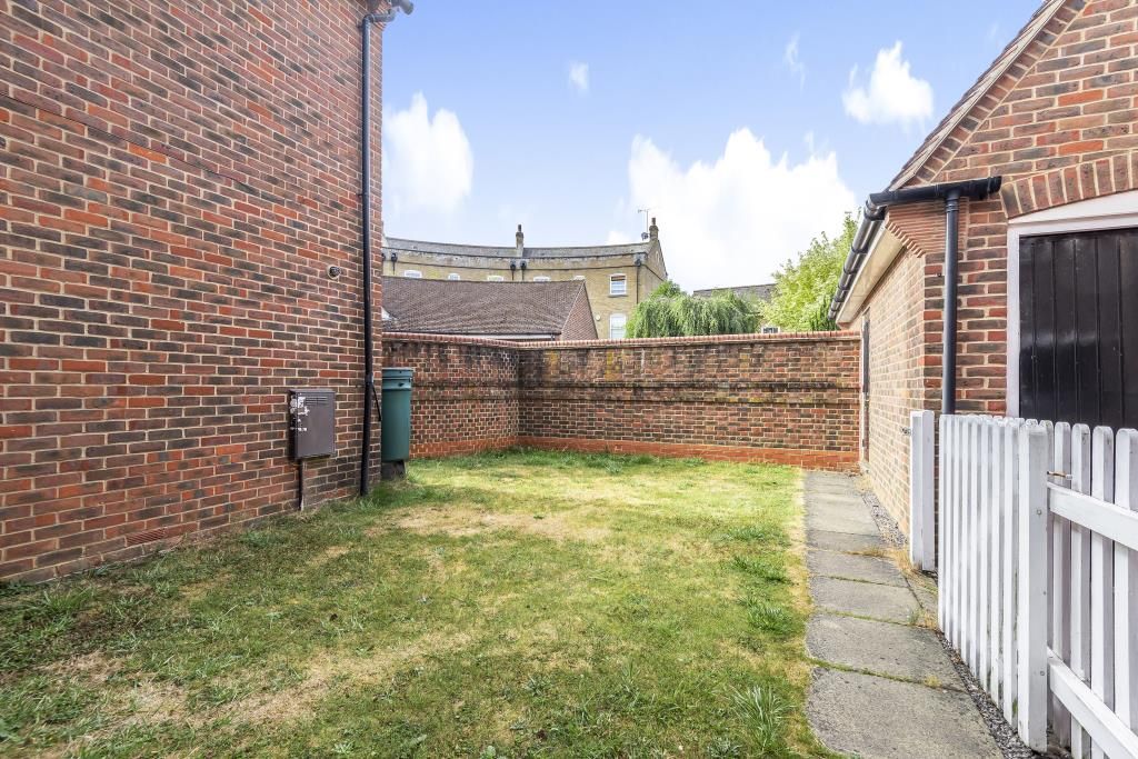 Property photo 3 of 10 Garden View