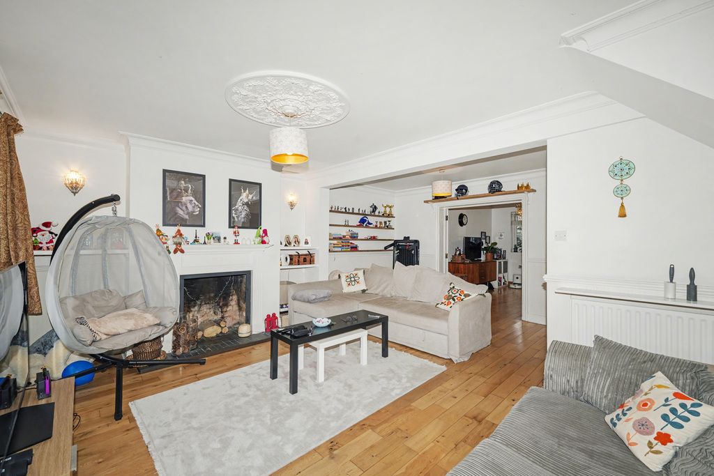 Property photo 2 of 12