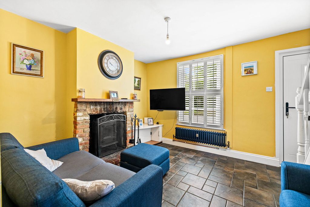Property photo 3 of 13