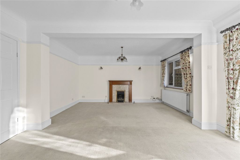 Property photo 3 of 15 Picture No. 24