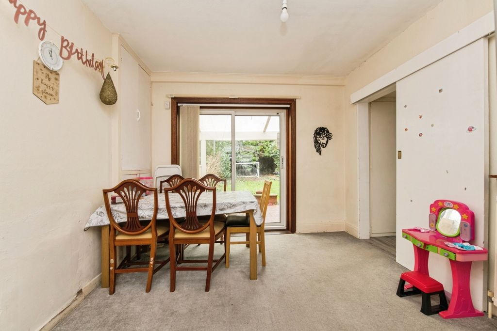 Property photo 3 of 12 Pbox-Img.Jpg