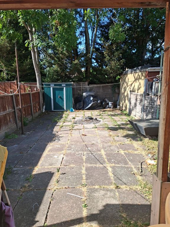 Property photo 3 of 27