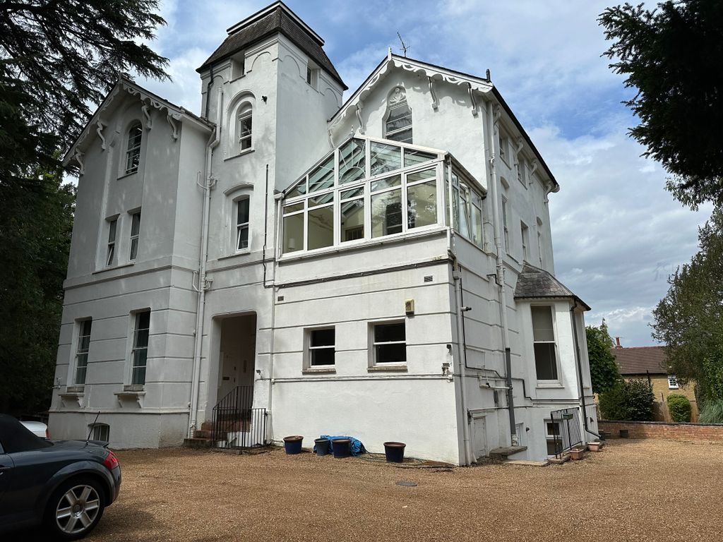 Property photo 1 of 8 Exterior