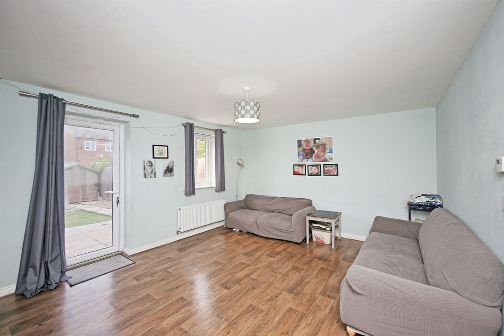 Property photo 3 of 17