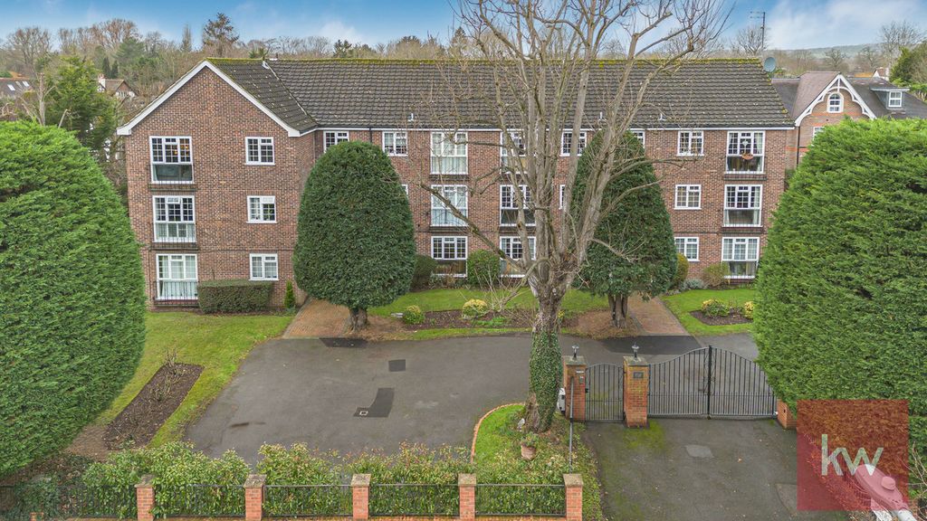 Property photo 1 of 26