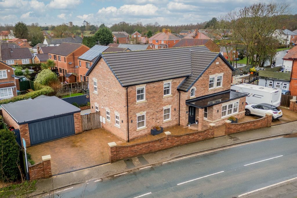Property photo 1 of 35
