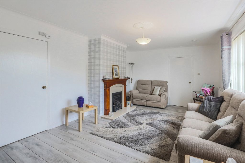 Property photo 2 of 17 Picture No. 06