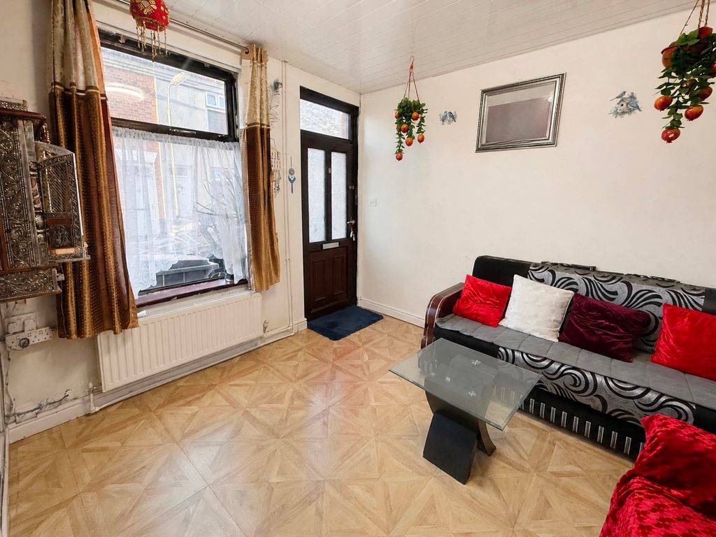 Property photo 2 of 22