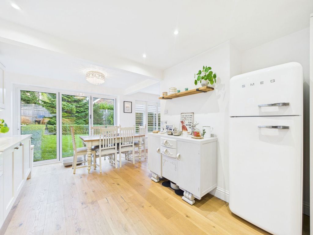 Property photo 3 of 24