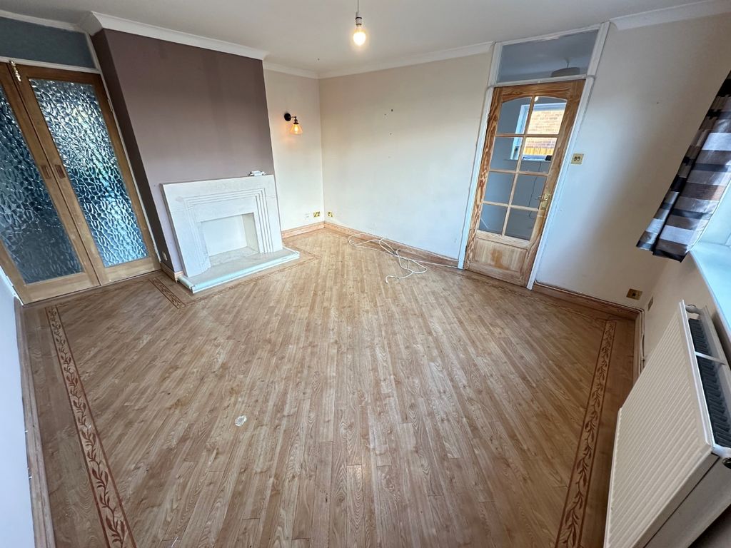 Property photo 2 of 12 3789642