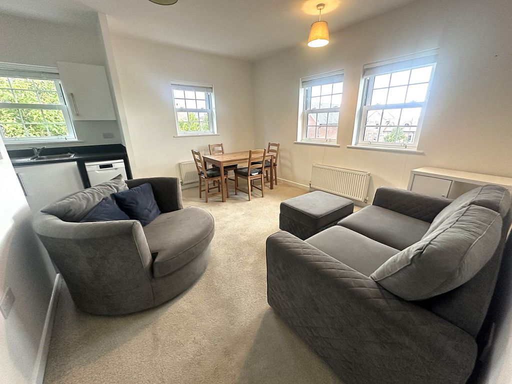 Property photo 3 of 7