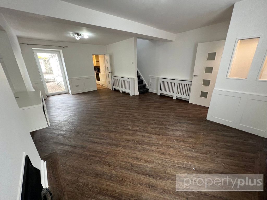 Property photo 2 of 13 Picture No. 08