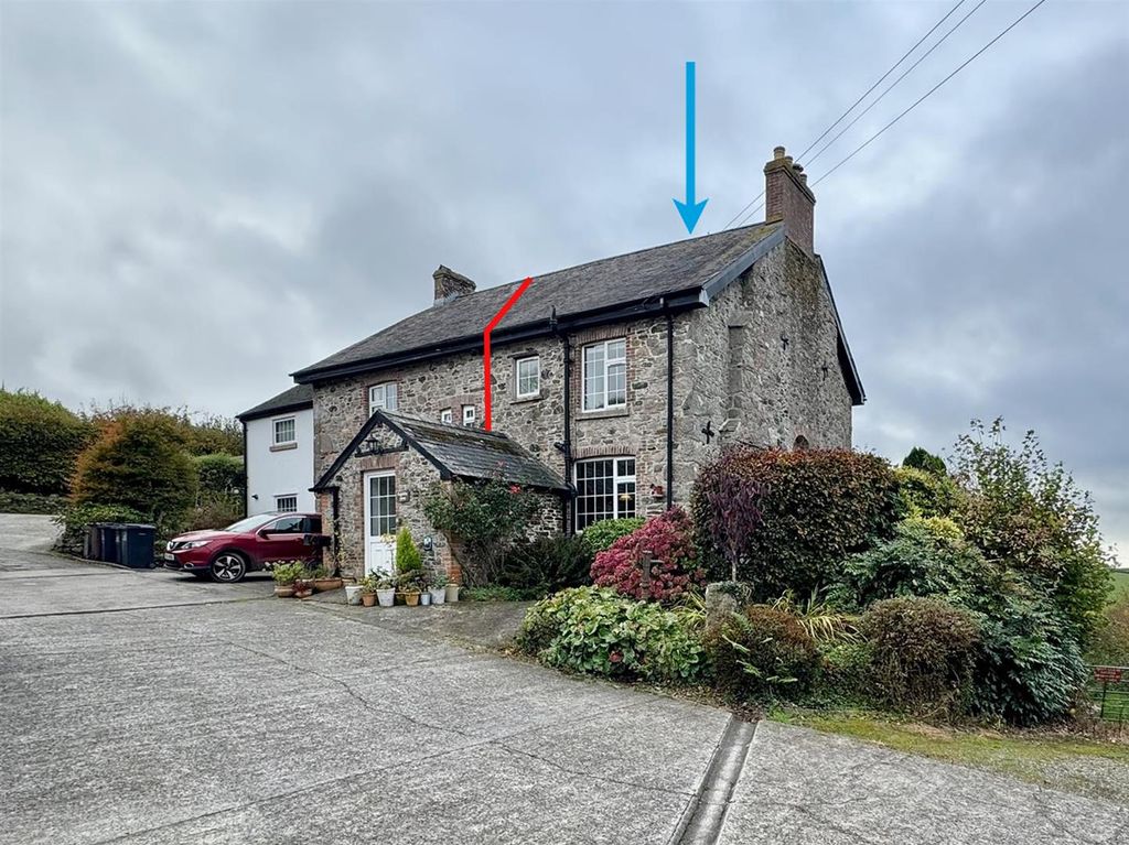 Property photo 2 of 34 Faunstone Farm House