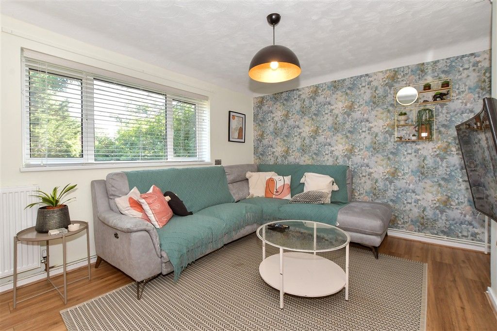 Property photo 1 of 17 Lounge/Dining Room