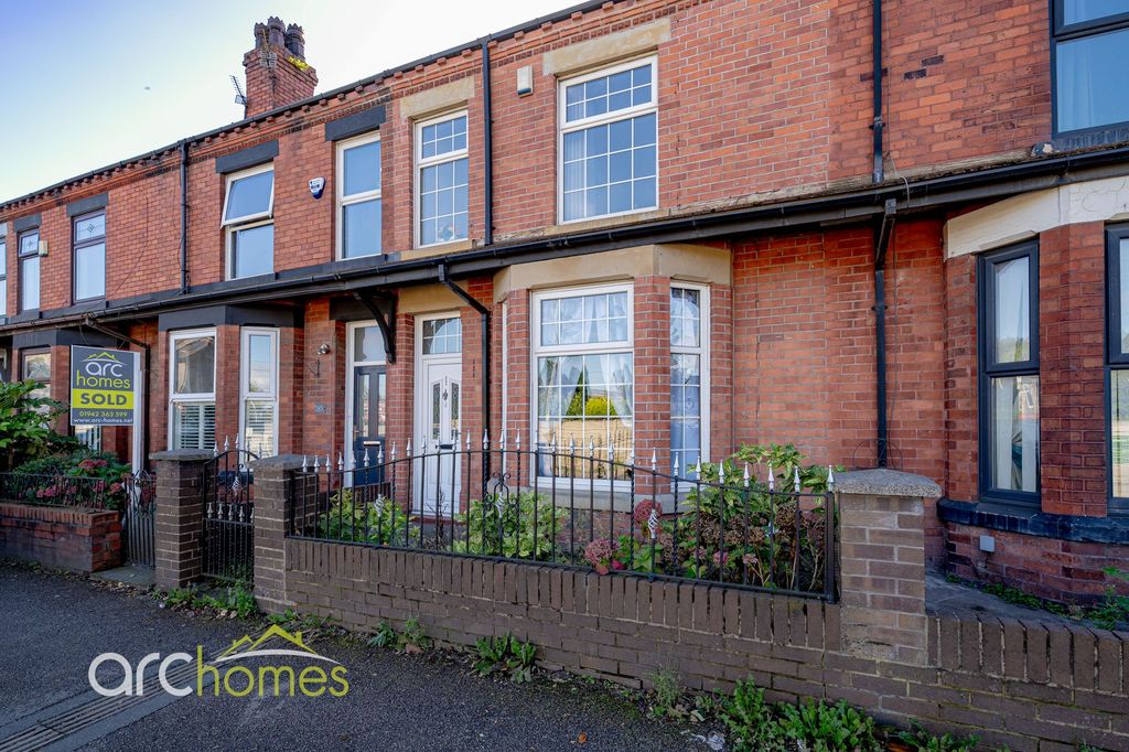 Property photo 1 of 34